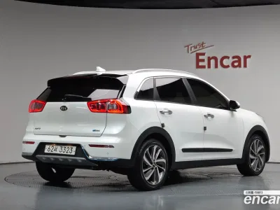 2018 Kia Niro Prestige, фото 2, лот 11179916