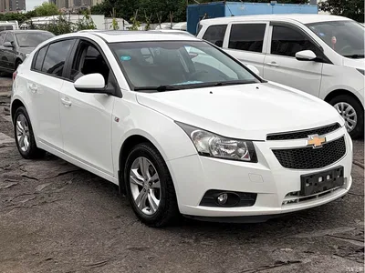 2013 Chevrolet Cruze Hatchback 1.6L Manual Luxury, фото 3, лот 10378188