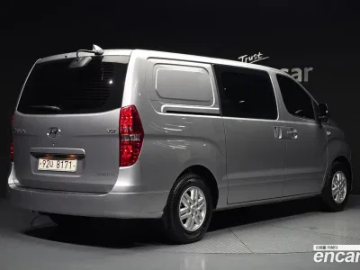 2021 Hyundai Starex Van 5-Seater, фото 1, лот 10192703