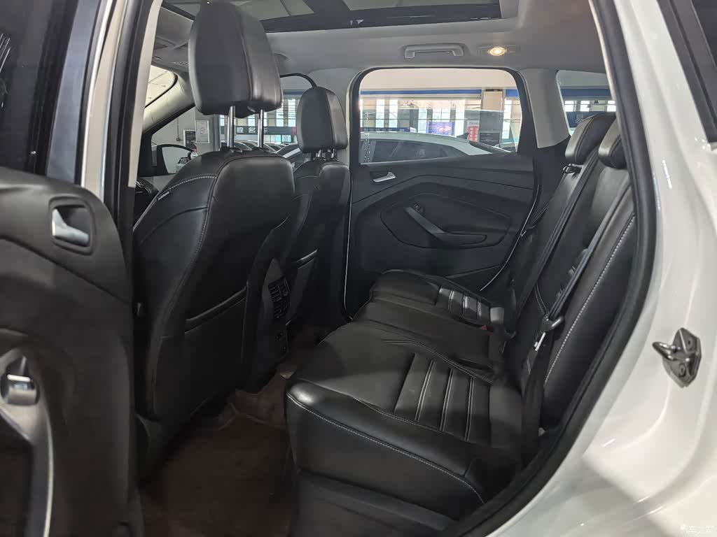 2019 Ford Kuga EcoBoost 245 4WD Luxury Wing Type China VI, фото 4, лот 11199401