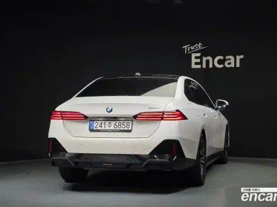 2025 BMW 5-Series 520i M Sport, фото 4, лот 10142731