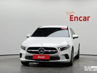 2021 Mercedes-Benz A-Class A220 Sedan, фото 2, лот 10036431