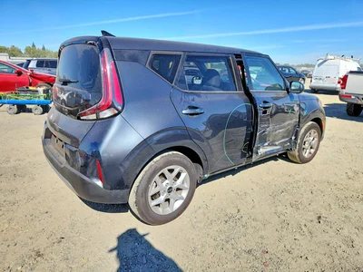 2025 KIA SOUL LX, фото 3, лот 10781649