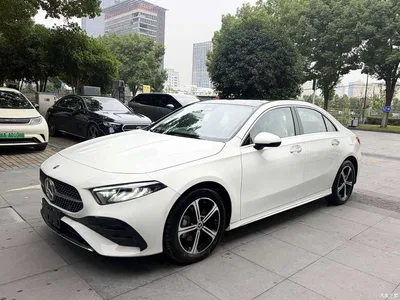 2025 Mercedes-Benz A-Class A 200 L Fashion Edition, фото 1, лот 11225399