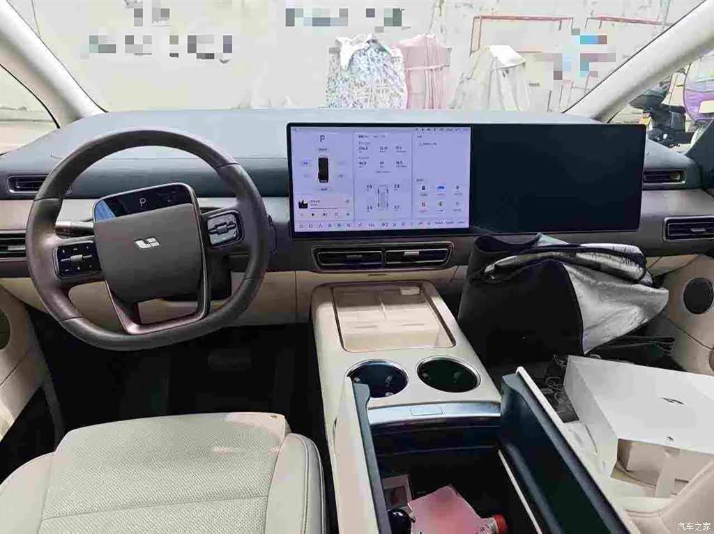 2024 Li Auto MEGA Ultra, фото 4, лот 10629766