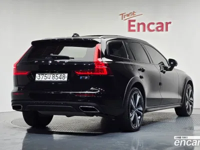 2020 Volvo V60 T5 Pro AWD, фото 2, лот 10125408