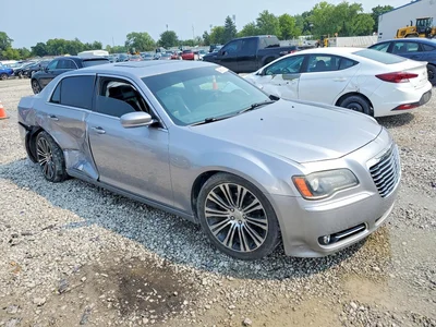 2013 CHRYSLER 300 S, фото 4, лот 10866596