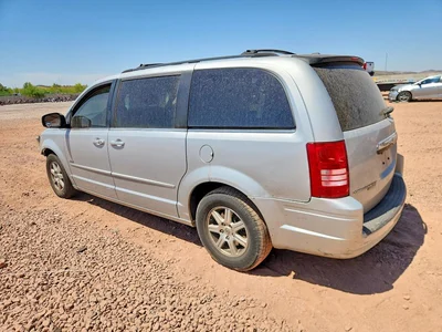 2008 CHRYSLER TOWN & COUNTRY TOURING, фото 2, лот 10864444