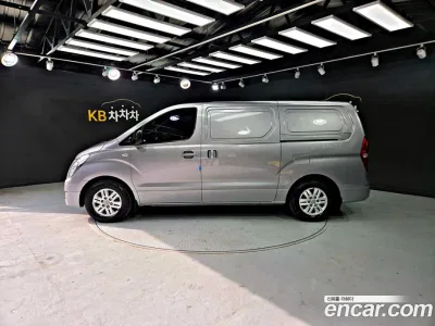 2017 Hyundai Starex 3-Seater VAN, фото 1, лот 10191611