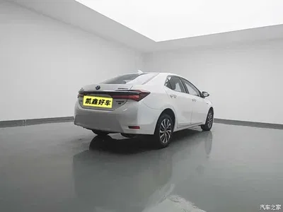 2016 Toyota Corolla Hybrid 1.8L E-CVT Luxury Edition, фото 4, лот 10276911