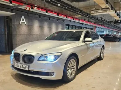 2011 BMW 7-Series 740i, фото 2, лот 10053089