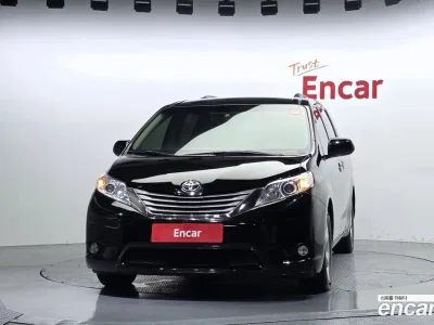 2012 Toyota Sienna 2.7, фото 3, лот 10520542