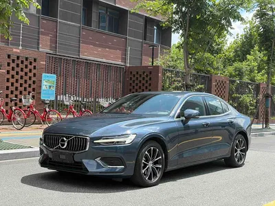 2022 Volvo S60 B4 Smart Comfort Luxury Edition, фото 1, лот 10615542