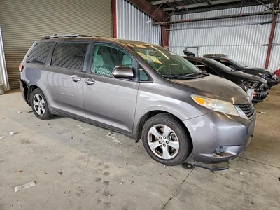 2014 TOYOTA SIENNA LE, фото 4, лот 10505769