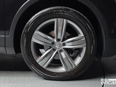 2018 Volkswagen Tiguan 2.0 TDI 4Motion Prestige, фото 4, лот 10202549