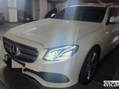 2017 Mercedes-Benz E-Class E220d Avantgarde, фото 1, лот 10169212