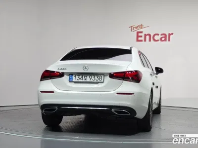 2023 Mercedes-Benz A-Class A220 Sedan, фото 4, лот 10523722