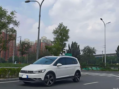 2021 Volkswagen Touran L 280TSI DSG Cross Edition 7-seater, фото 1, лот 10425817