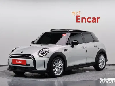 2022 Mini Cooper 5-Door Classic Plus, фото 1, лот 10221523