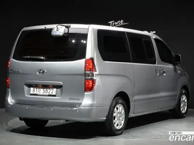2015 Hyundai Starex 5-Seater VAN, фото 1, лот 10193358