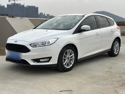2015 Ford Focus Hatchback EcoBoost 125 Manual Premium Trend, фото 1, лот 10301403