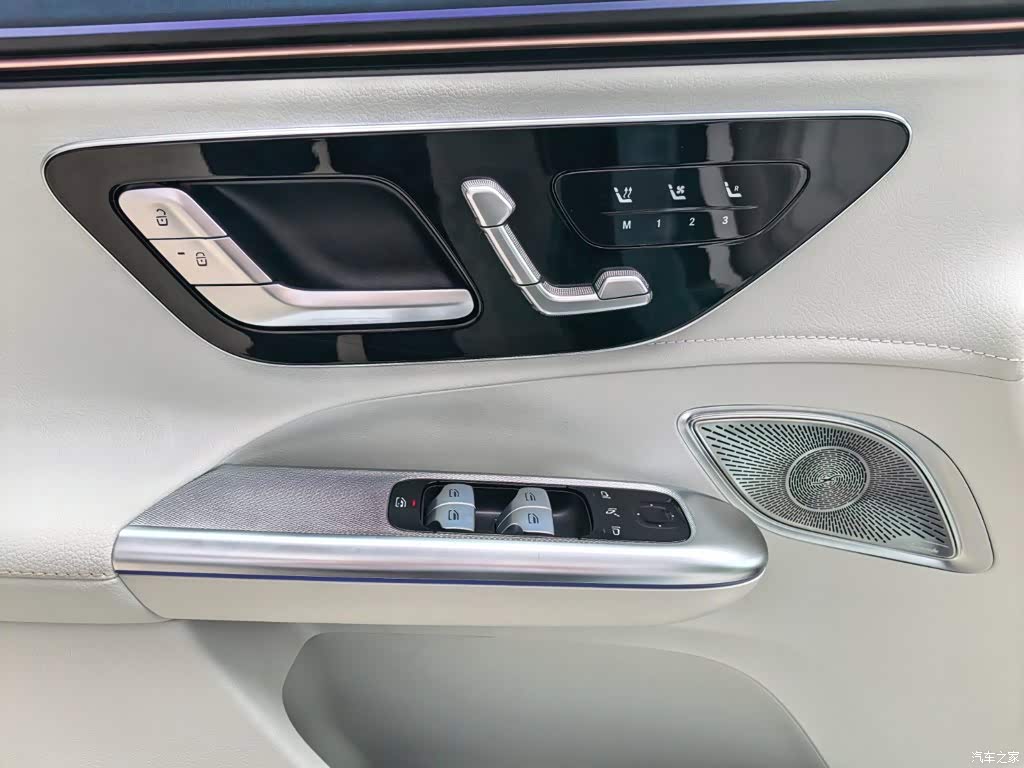 2024 Mercedes-Benz EQE SUV 500 4MATIC Luxury Edition, фото 4, лот 11218451