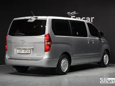 2019 Hyundai Starex Van 5-Seater, фото 1, лот 10192536
