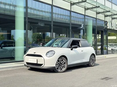 2025 MINI Electric MINI COOPER Model 456km COOPER E Classic, фото 1, лот 11148176