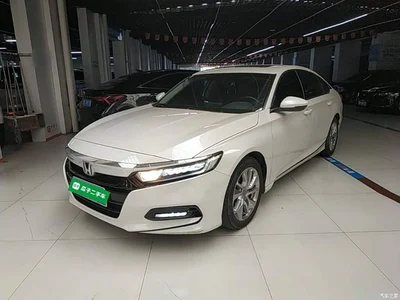 2018 Honda Accord 260TURBO Elite Edition China V, фото 1, лот 10387633