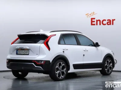 2022 Kia Niro Prestige, фото 2, лот 10809022