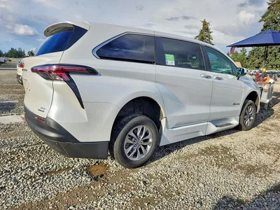 2024 TOYOTA SIENNA XLE, фото 3, лот 10508793