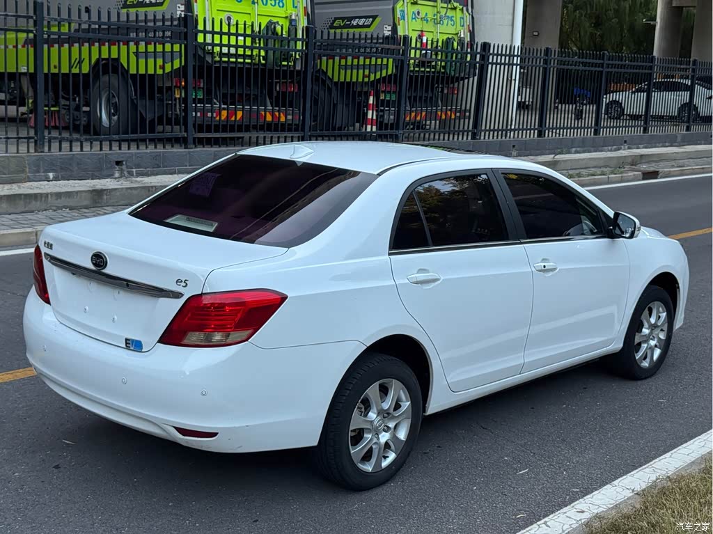 2017 BYD e5 300 e-Sharing, фото 4, лот 10257021