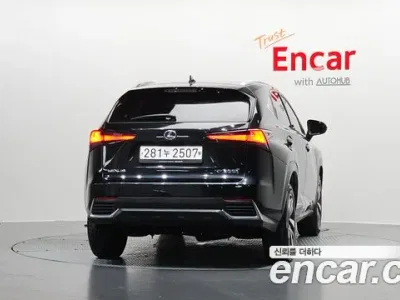 2021 Lexus NX 300h Supreme, фото 4, лот 10033030