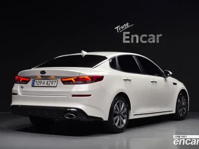 2019 Kia K5 2.0, фото 2, лот 10405954