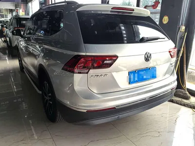 2017 Volkswagen Tiguan L 330TSI Automatic 2WD Luxury Edition, фото 4, лот 10448376