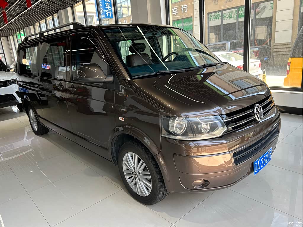 2014 Volkswagen Caravelle 2.0TSI 4WD Comfort Edition, фото 2, лот 10476985