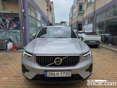 2023 Volvo XC40 B4 Ultimate Bright, фото 3, лот 10126508