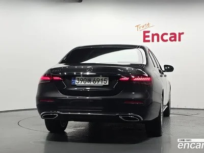 2023 Mercedes-Benz E-Class E220d 4MATIC Exclusive, фото 4, лот 10166235