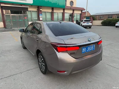 2017 Toyota Corolla Facelift Hybrid 1.8L E-CVT Elite Edition, фото 4, лот 11206388