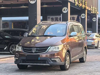 2015 Baojun 730 1.8L Manual Luxury Navigation ESP Edition 7-seater, фото 1, лот 11165258