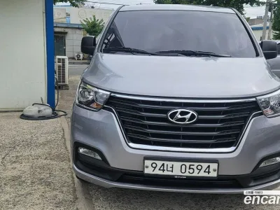 2020 Hyundai Starex Van 5-Seater, фото 1, лот 10198986