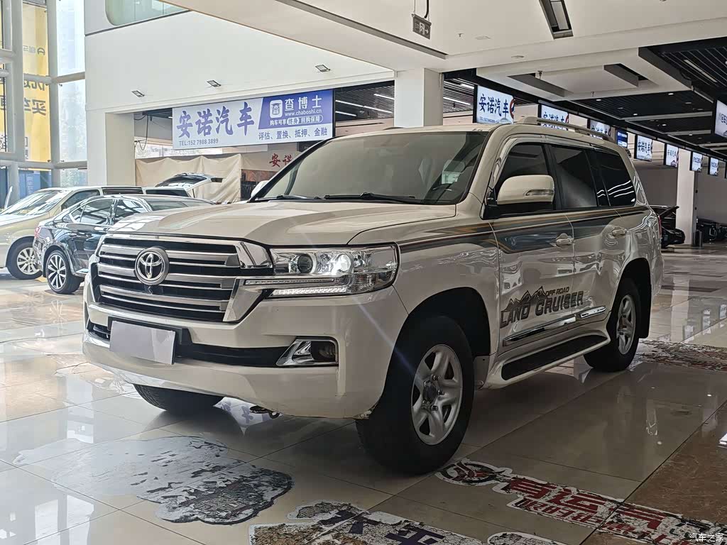 2016 Toyota Land Cruiser (Import), фото 1, лот 11199195