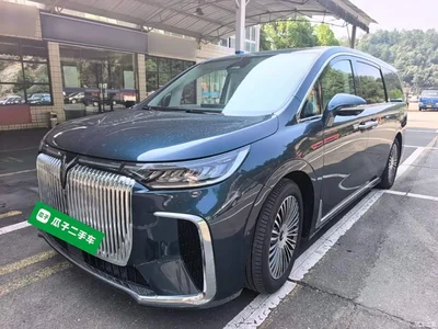 2025 Voyah Auto Voyah Dreamer PHEV AWD Flagship Kunpeng Edition, фото 1, лот 10358012