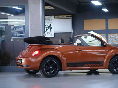 2010 Volkswagen Beetle Model 2.0 BlackOrange Convertible Luxury Edition, фото 4, лот 10473898