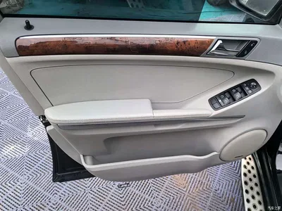 2008 Mercedes-Benz M-Class Model ML 500 4MATIC, фото 4, лот 10261677