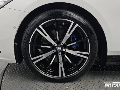 2025 BMW 5-Series 530i xDrive M Sport, фото 4, лот 10519385