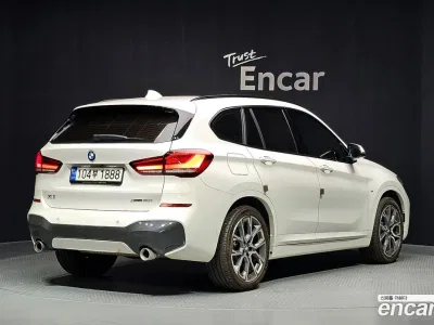 2022 BMW X1 xDrive 20i M Sport, фото 2, лот 11254021