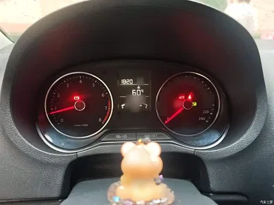 2014 Volkswagen Polo 1.6L Automatic Comfort Edition, фото 4, лот 10465771