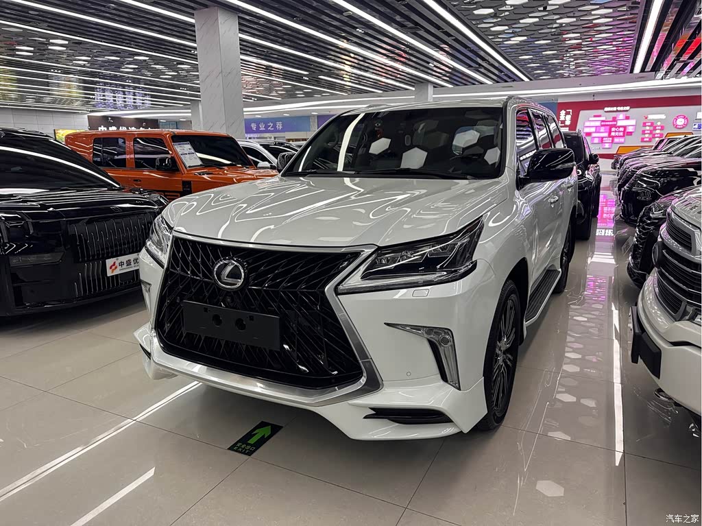 2016 Lexus LX 570 Dynamic Luxury Edition, фото 1, лот 11016568