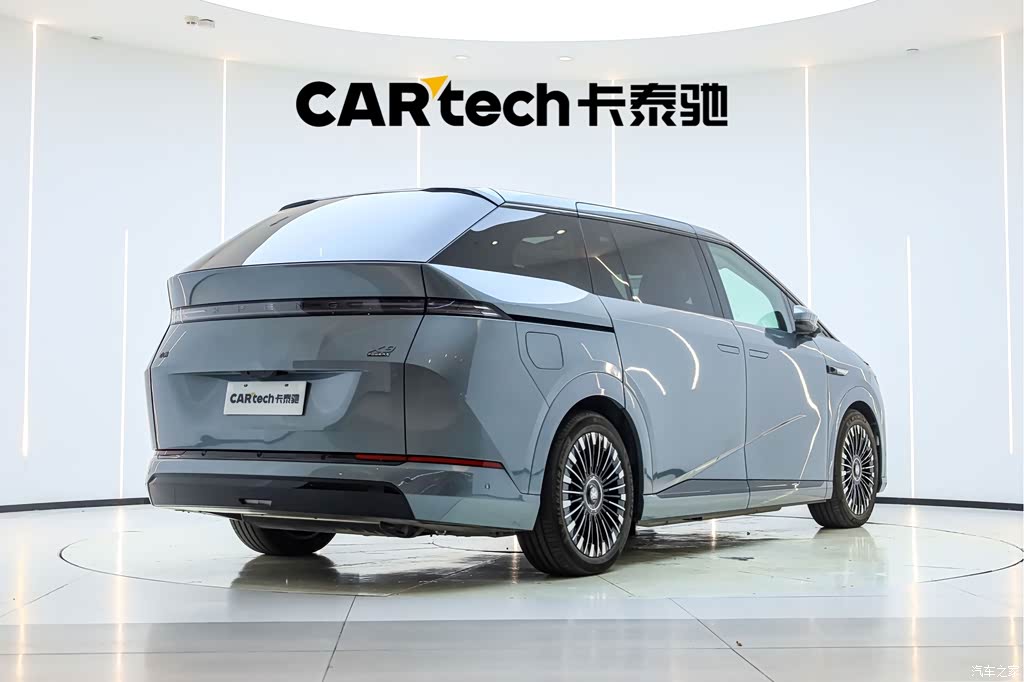 2025 XPeng X9 Extended Range Edition, фото 3, лот 10374766